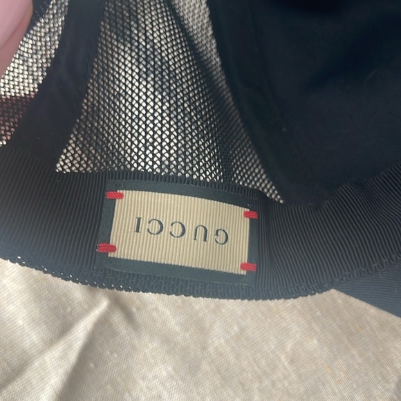 $795 New Authentic GUCCI Embroidered Logo Baseball Cap Black, Red Logo sz Large - Picture 7 of 15